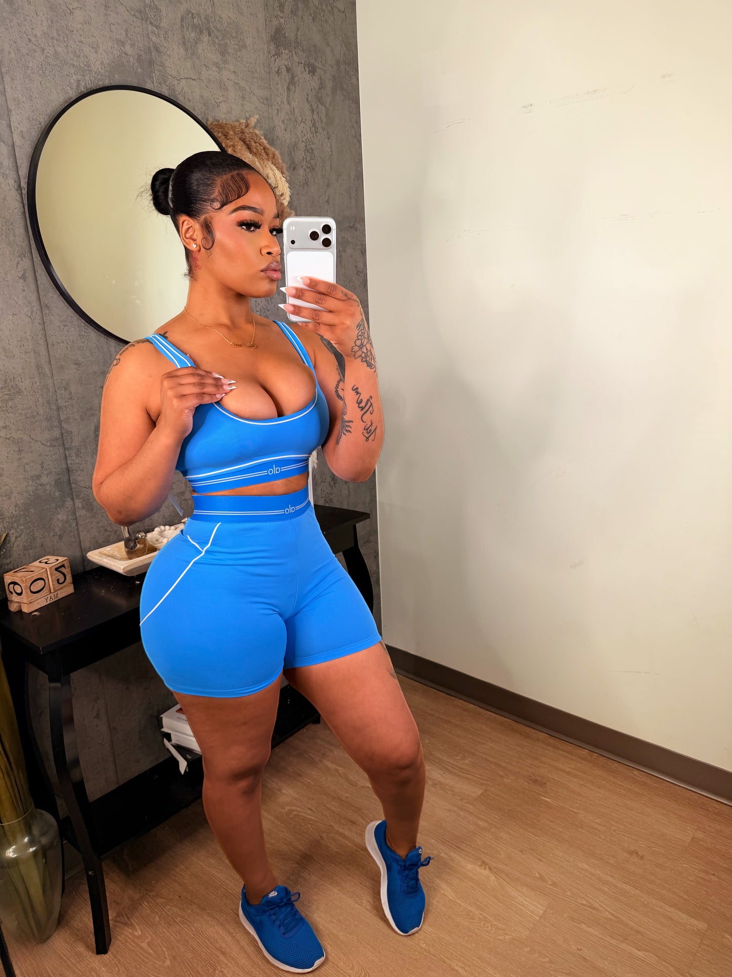 alooo short set